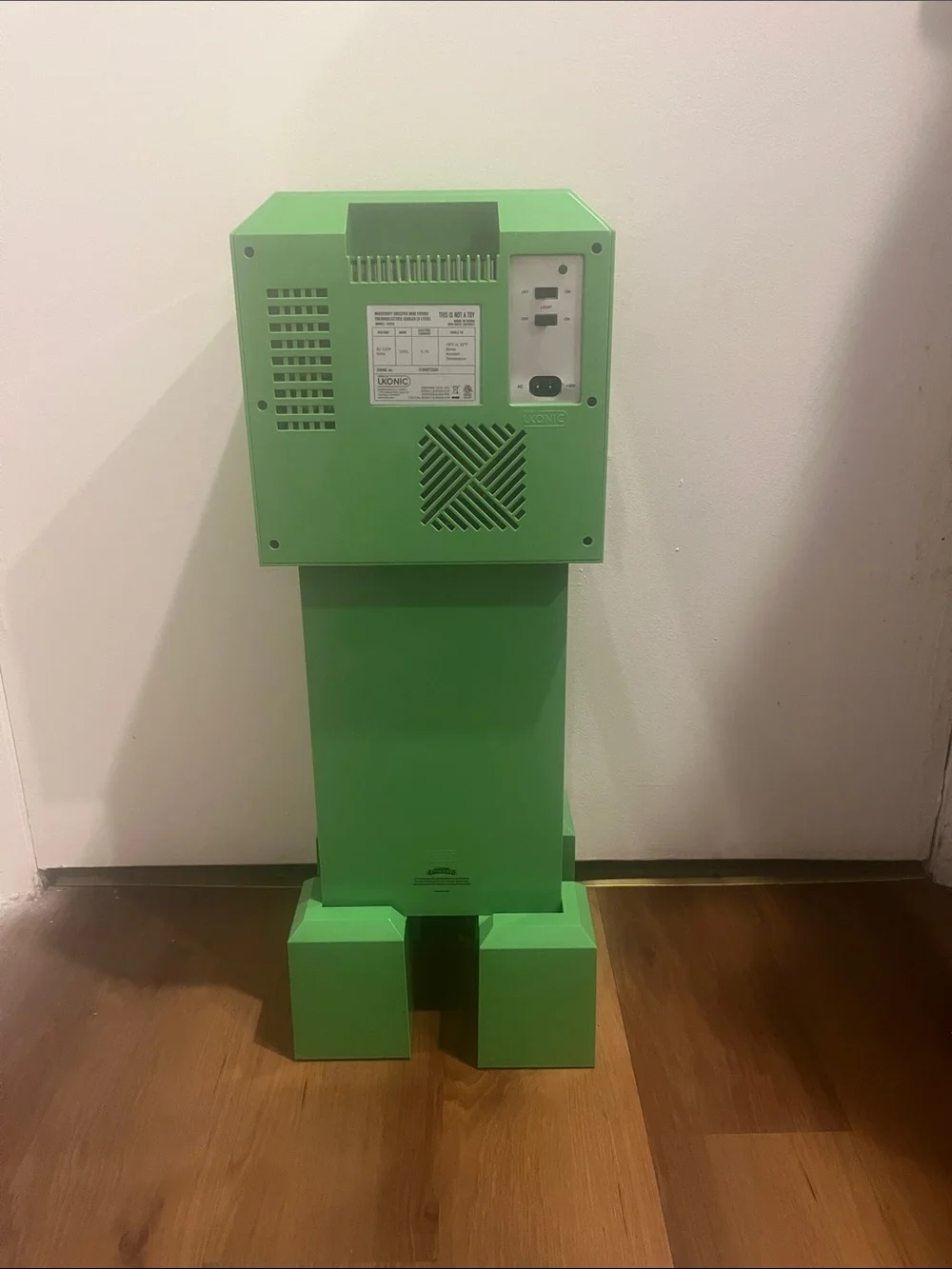 Green Creeper Pixel-Style Food Storage Container